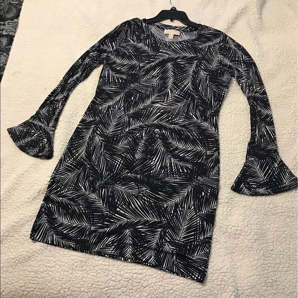 Never Worn - image 3